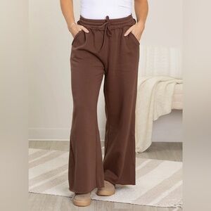 NWOT🤎Zenana Fleece Exposed Seam Wide Leg Sweatpants Brown M